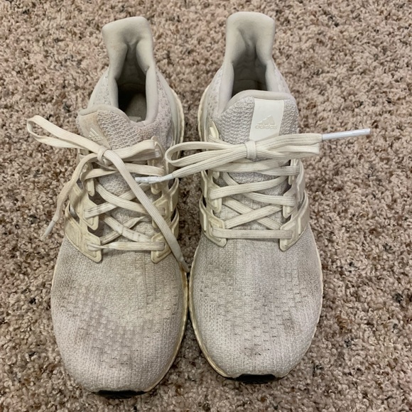 White Ultraboosts - Picture 2 of 5